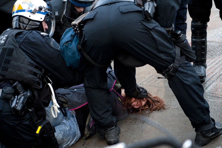 Arrestation lors de la manifestation contre la brutalité policière à Montréal
